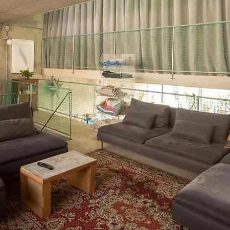 Feriehus Mari's: Multifunctional Shelter With Big Garden *